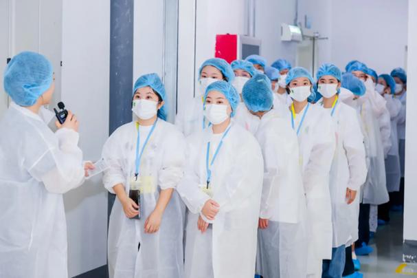 從實驗室到生產線 西華大學大健康管理學院師生走進自由點工廠，探索健康管理產學研融合新路徑